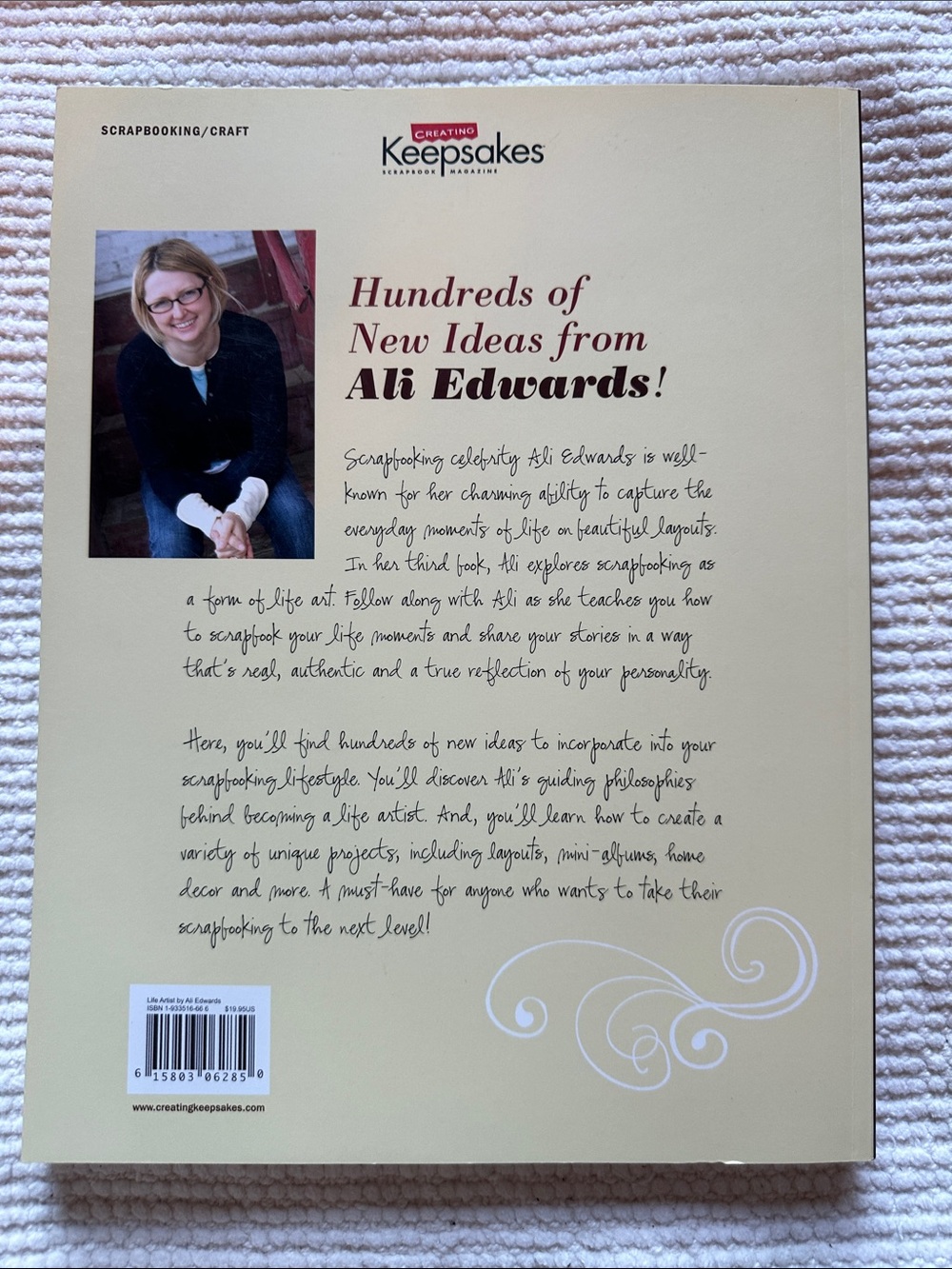 “LIFE artist” Scrapbooking Book by Ali Edwards - Picture 3 of 3